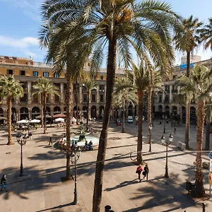 Do Placa Reial Powered By Sonder Hotel