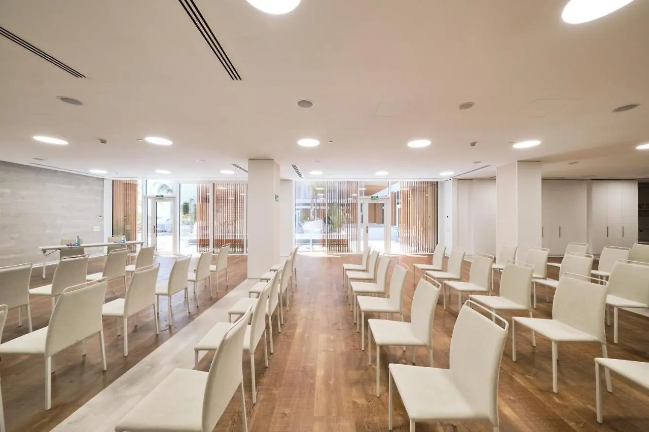 Hotel Marina Badalona 4*,