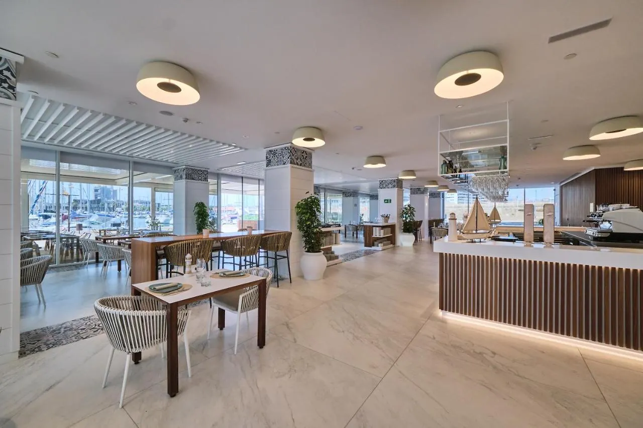 Hotel Marina Badalona 4*,